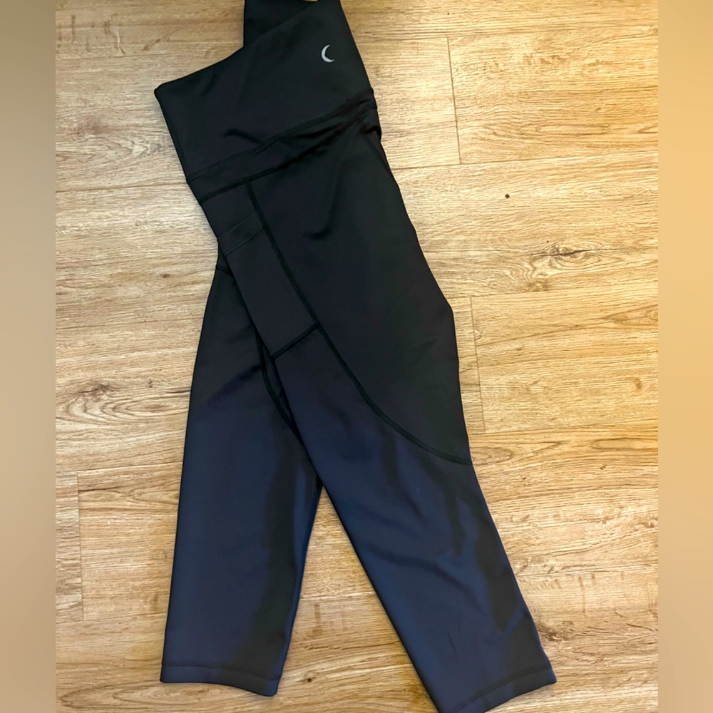 Zyia Active leggings size 8-10 -Capris